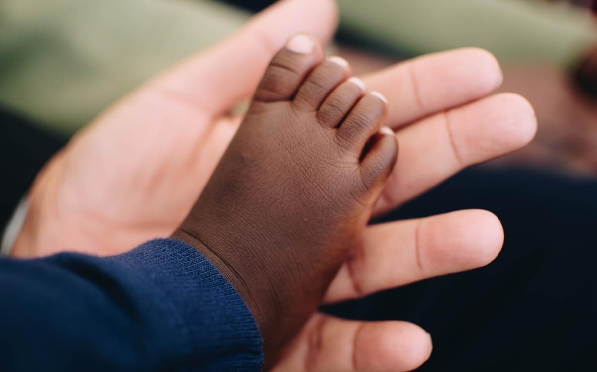 Estudo com 19 milhões de recém-nascidos evidencia o racismo institucional no Brasil