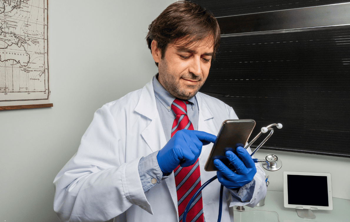 Atendimento Médico por WhatsApp: como lidar com a demanda do fim de ano?