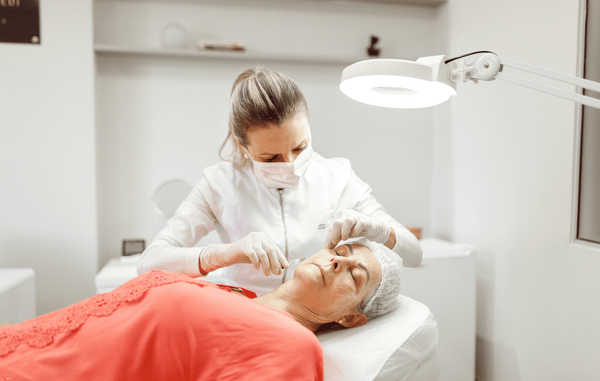 toxina botulínica estética CFM pede Banimento do PMMA