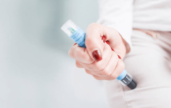 EpiPen®: como orientar os pacientes para uso da adrenalina autoinjetável
